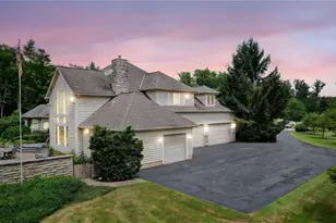 18100 Hawksmoor Way, Chagrin Falls, OH 44023 - Photo 2