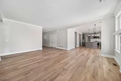 1572 Championship Circle SE, Massillon, OH 44646 - Photo 6