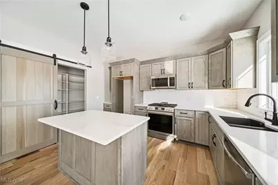 1572 Championship Circle SE, Massillon, OH 44646 - Photo 12