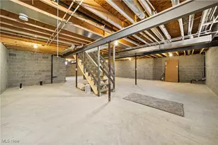 1572 Championship Cir SE, Massillon, OH 44646 - Photo 30