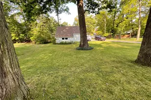 7240 Oak Dr, Poland, OH 44514 - Photo 2