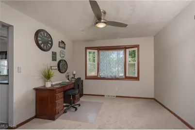 2709 Country Squire Street NW, Uniontown, OH 44685 - Photo 14