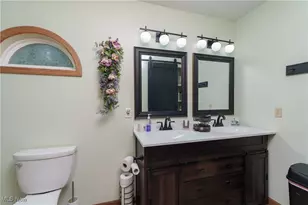 2709 Country Squire St NW, Uniontown, OH 44685 - Photo 12