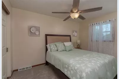 2709 Country Squire Street NW, Uniontown, OH 44685 - Photo 22
