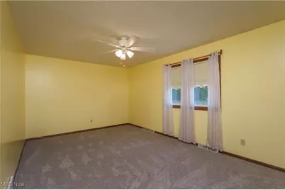 2709 Country Squire Street NW, Uniontown, OH 44685 - Photo 28