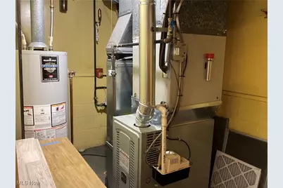 1828 Basil Avenue, Youngstown, OH 44514 - Photo 24