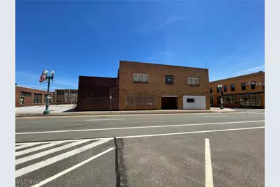 300 Walnut Avenue NE, Canton, OH 44702 - Photo 1