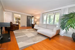 365 Sleepy Hollow Dr, Canfield, OH 44406 - Photo 8