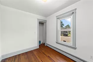 2280 W 10th St, Loveland, OH 44113 - Photo 12