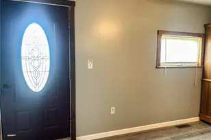 341 Park, Middleport, OH 45760 - Photo 6