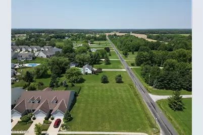 829 Robinson Drive, LaGrange, OH 44050 - Photo 4