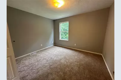 933 W 37th Street, Ashtabula, OH 44004 - Photo 14