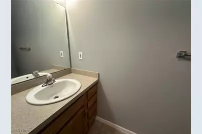 933 W 37th Street, Ashtabula, OH 44004 - Photo 10