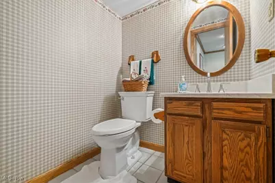 1806 Pennsylvania Avenue, Belpre, OH 45714 - Photo 30