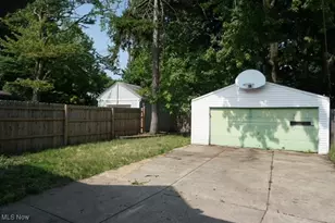 2056 W 91st St, Loveland, OH 44102 - Photo 2