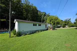 422 Sand Ridge Rd, Millstone, WV 25261 - Photo 4