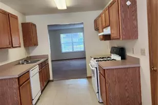 2954 Megan Cir, Youngstown, OH 44505 - Photo 6