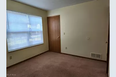 2954 Megan Circle, Youngstown, OH 44505 - Photo 8