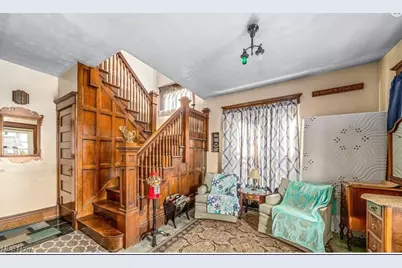 140 W Summit Street, Alliance, OH 44601 - Photo 2