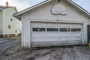 140 W Summit St, Alliance, OH 44601 - Photo 34