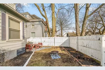 140 W Summit Street, Alliance, OH 44601 - Photo 14