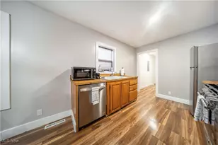 310 Essex Rd, Vermilion, OH 44089 - Photo 16