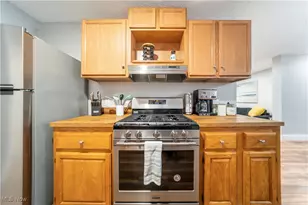 310 Essex Rd, Vermilion, OH 44089 - Photo 14