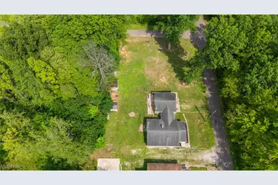 17632 Laurel Avenue, Lake Milton, OH 44429 - Photo 8