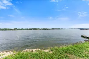 17632 Laurel Ave, Lake Milton, OH 44429 - Photo 4