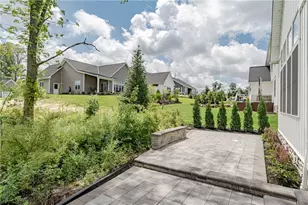 6477 N Cobblestone Rd, Mayfield Village, OH 44143 - Photo 18