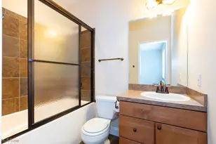 12581 Larchmere Blvd, Loveland, OH 44120 - Photo 26