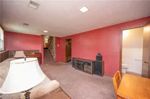 2211 Penny Ln, Austintown, OH 44515 - Photo 32