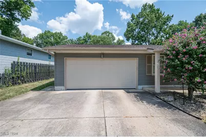 2211 Penny Lane, Austintown, OH 44515 - Photo 4