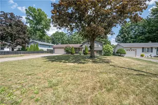 2211 Penny Ln, Austintown, OH 44515 - Photo 46