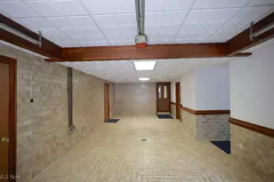 8187 N Lima Rd, Youngstown, OH 44514 - Photo 6