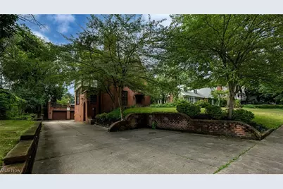 206 21st Street NW, Canton, OH 44709 - Photo 2