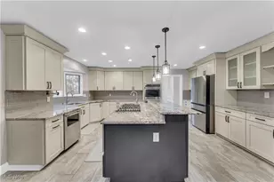 6560 Queens Way, North Royalton, OH 44133 - Photo 6