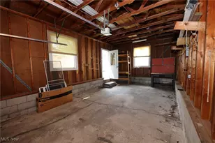 908 Phoenix Ave, Chester, WV 26034 - Photo 40