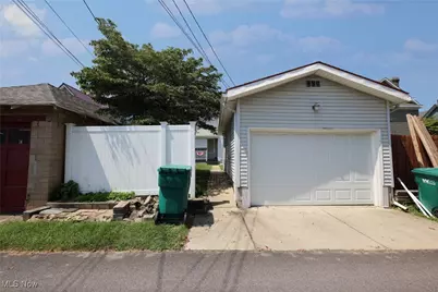 908 Phoenix Avenue, Chester, WV 26034 - Photo 38