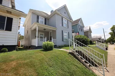 908 Phoenix Avenue, Chester, WV 26034 - Photo 2