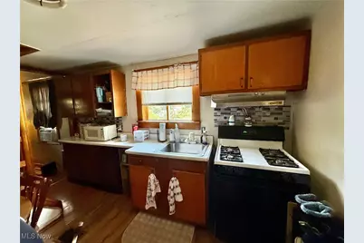 118 Wall, Weirton, WV 26062 - Photo 4