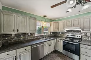 229 Basin St NW, Navarre, OH 44662 - Photo 8