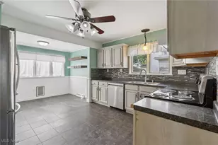 229 Basin St NW, Navarre, OH 44662 - Photo 12