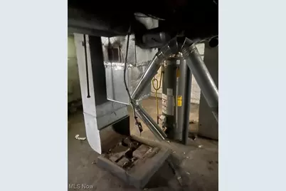 9618 Raymond Avenue, Loveland, OH 44104 - Photo 8