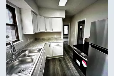 1103 Sawyer Avenue, Akron, OH 44310 - Photo 4