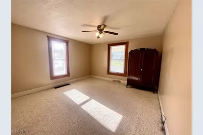 55500 National Road, Bridgeport, OH 43912 - Photo 10