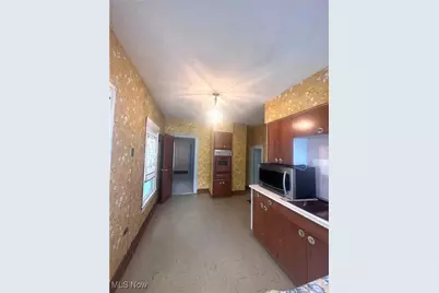 1386 E 53 Th Street, Loveland, OH 44103 - Photo 2