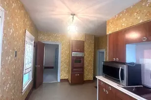 1386 E 53 Th St, Loveland, OH 44103 - Photo 2