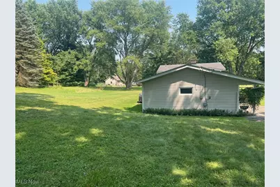 10504 Mulberry Road, Chardon, OH 44024 - Photo 6