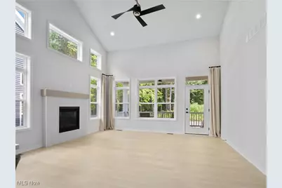 143 Town Centre Drive, Grandview Heights, OH 44147 - Photo 14